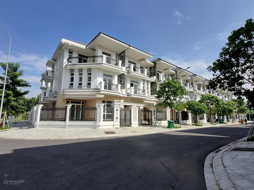 Bán biệt thự the peak garden  nguyễn lương bằng q7  nội khu hỗ trợ xem nhà 24/7.  0903 657 ***