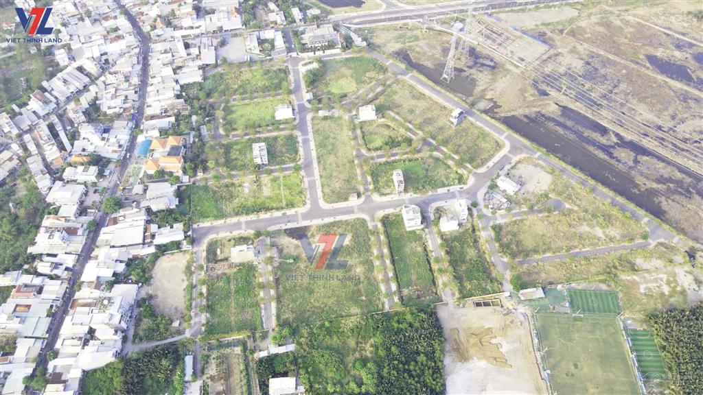 Duy nhất 1  góc đối diện công viên đường to, vỉa hè rộng giá 65tr/m2  kdc thanh nhựt