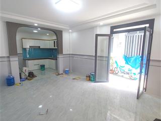 1.4tỷ nhà 32m2 diện tích đất, 64m2 sử dụng full thổ cư, ban công gần 10m2 ở an phú đông