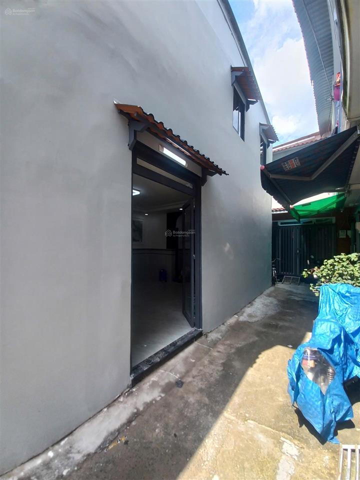 1.4tỷ nhà 32m2 diện tích đất, 64m2 sử dụng full thổ cư, ban công gần 10m2 ở an phú đông