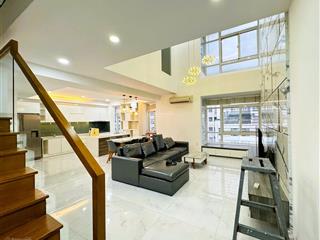 Penthouse sky garden  phú mỹ hưng 3 phòng ngủ, có sân thượng rộng chỉ 30 triệu/tháng  cực hiếm!