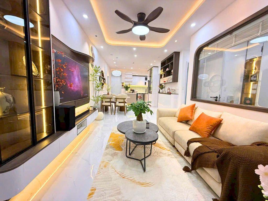 Căn hộ Sky Garden khu Phú Mỹ Hưng 74m2 - giá 5 tỷ 2 - đầu tư sinh lời ổn định 20 - 30 tr/tháng