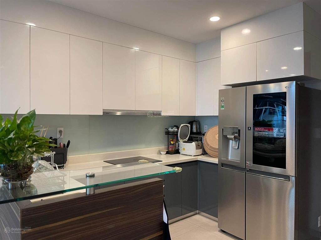 Bán gold view căn góc 94m2. lầu cao full nội thất giá rẻ 7,85 tỷ ban công rộng  0972 443 ***