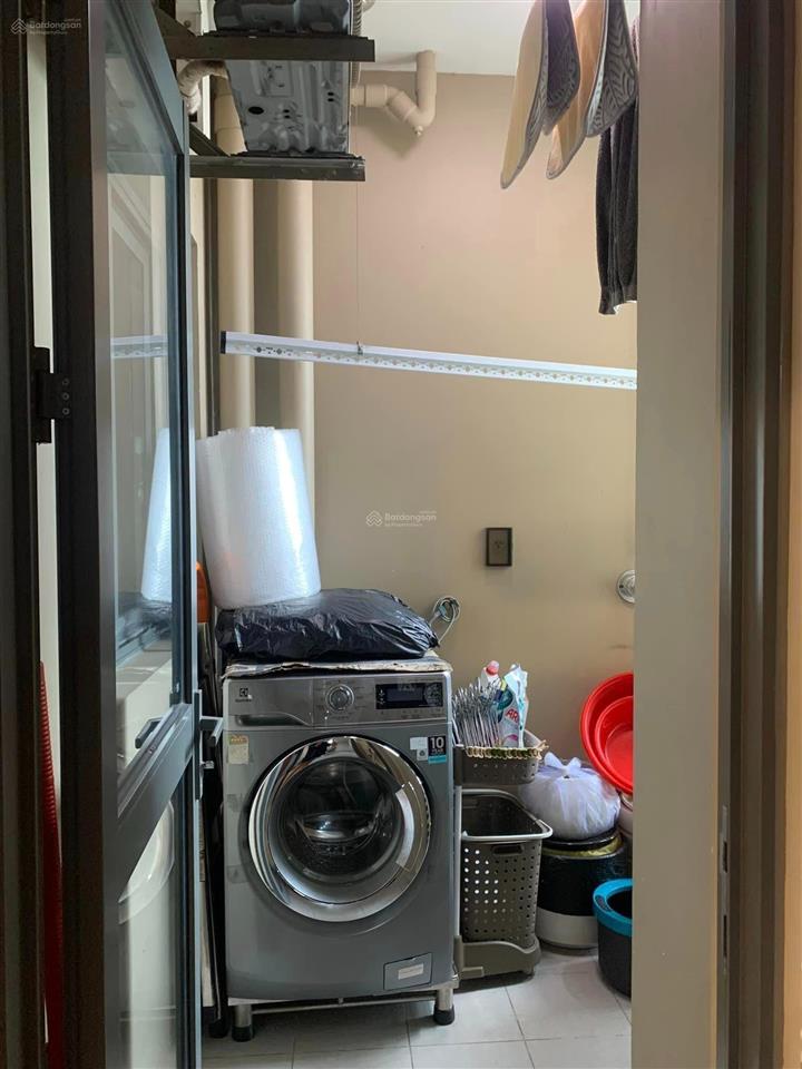 Bán gold view căn góc 94m2. lầu cao full nội thất giá rẻ 7,85 tỷ ban công rộng  0972 443 ***