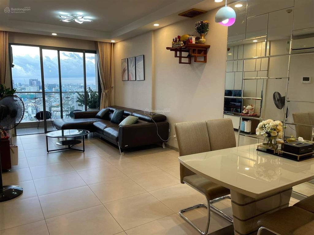 Bán gold view căn góc 94m2. lầu cao full nội thất giá rẻ 7,85 tỷ ban công rộng  0972 443 ***