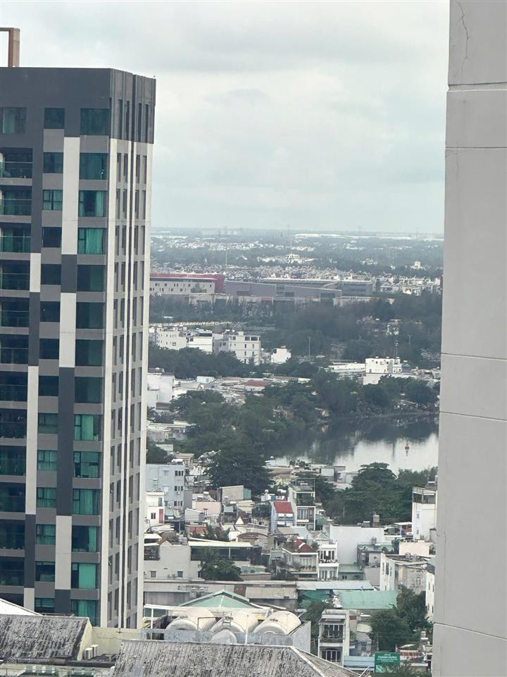 Bán gold view 1 pn view hồ bơi và sông bvđ, full nt mớiban công lớn giá 5.5 tỷ bao hết0972 443 ***