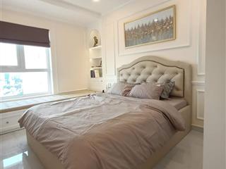 Chủ cần bán gấp căn hộ chung cư resgreen tower, 83m2,3pn, 2wc giá 5.5 tỷ (sổ hồng).  0907 709 ***