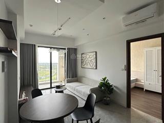 Bán căn hộ 2pn tầng cao nhà đẹp full nội thất giá 3,2 tỷ.  0933 112 ***