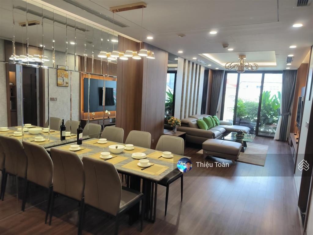 Cho thuê gấp căn hộ chung cư green diamond  93 láng hạ, 92m2, 2pn, đủ đồ xịn, tầng cao 0941 882 ***