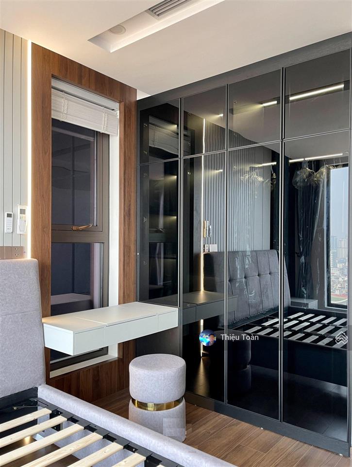 Bán gấp căn hộ chung cư hong kong tower  243a đê la thành, 94m2, 2phòng ngủ, tầng cao 0941 882 ***