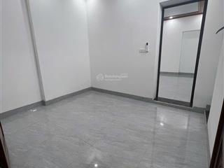 2,95 tỷ bán nhà tập thể 40m2 tại nguyễn văn cừ, bồ đề, long biên, hà nội