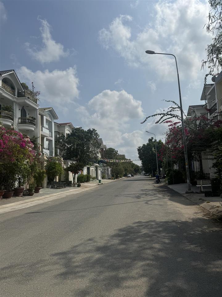 Nhà cho thuê nguyên căn, đường 12m nội bộ 1 sẹc, đặng thùy trâm, p13, bình thạnh. giá thuê 19tr