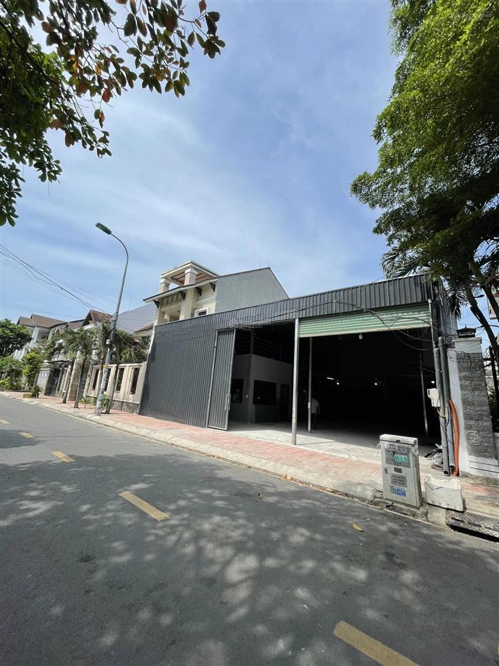 Mặt bằng trống suốt địa chỉ 337/7 bình lợi, p13, bình thạnh diện tích 10x22m. công nhận 210m2