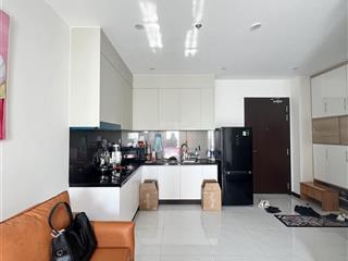 Bán căn hộ 2pn có nội thất tầng cao view đẹp giá 2.250 tỷ bao thuế phí