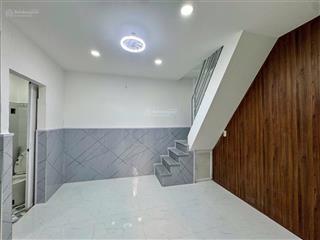 Nhà mới 3 tầng có sổ hồng riêng giá 2ty350 khu vực hiện hữu ko quy hoạch. bình đông q8