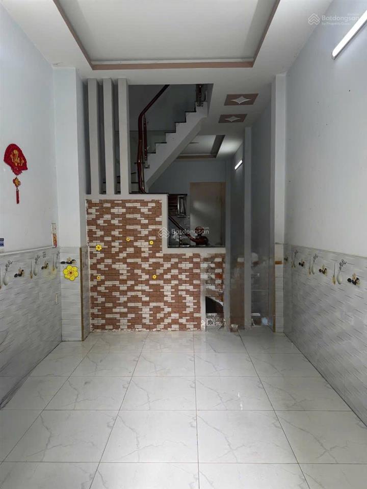 Nhà hẻm thông 5m mễ cốc p15  q8