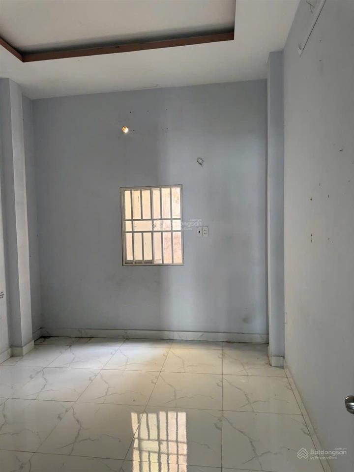 Nhà hẻm thông 5m mễ cốc p15  q8