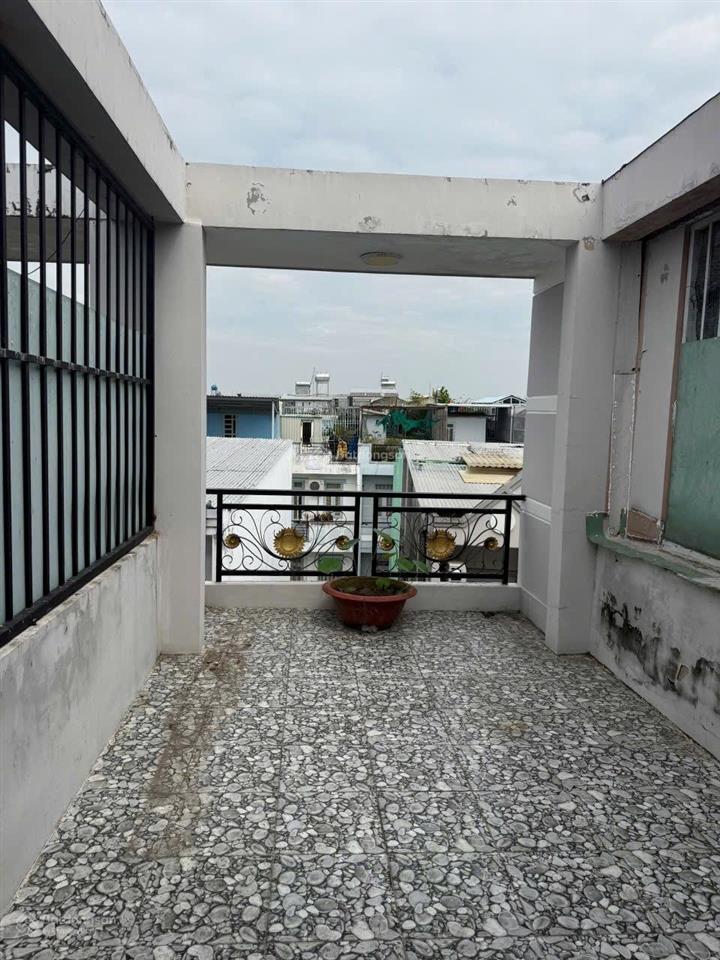 Nhà hẻm thông 5m mễ cốc p15  q8