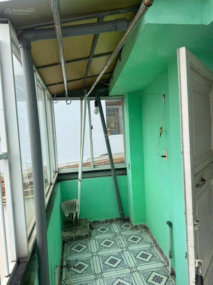 Nhà hẻm gần đường đông hồ p4 q8