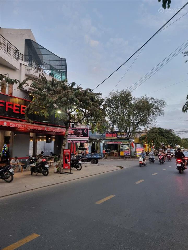 Giảm 2 tỷ nhà mặt tiền song hành, hóc môn. gần ngã tư nguyễn ảnh thủ. 10m x 20m. giá bán 18 tỷ