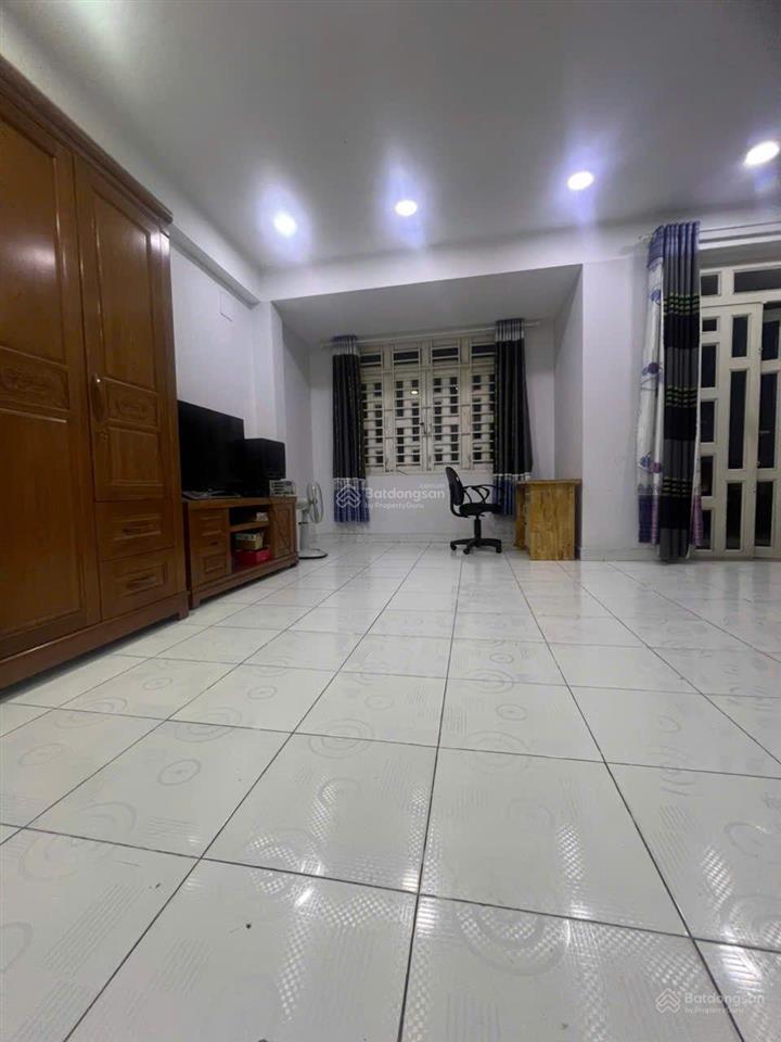 Bán nhà 8mx21m đúc 6 tầng mặt tiền tô ký 6, thới tam thôn, hóc môn, có thang máy, nhỉnh 11 tỷ