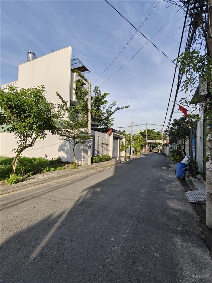 Lô đất góc 2 mặt tiền n5, đông thạnh, hóc môn. dt 8.2mx20m. khu víp cao cấp. giá  5.850 tỷ