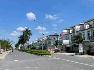 Bán căn nhà phố phúc an city mặt tiền trục chính.  0976 996 ***