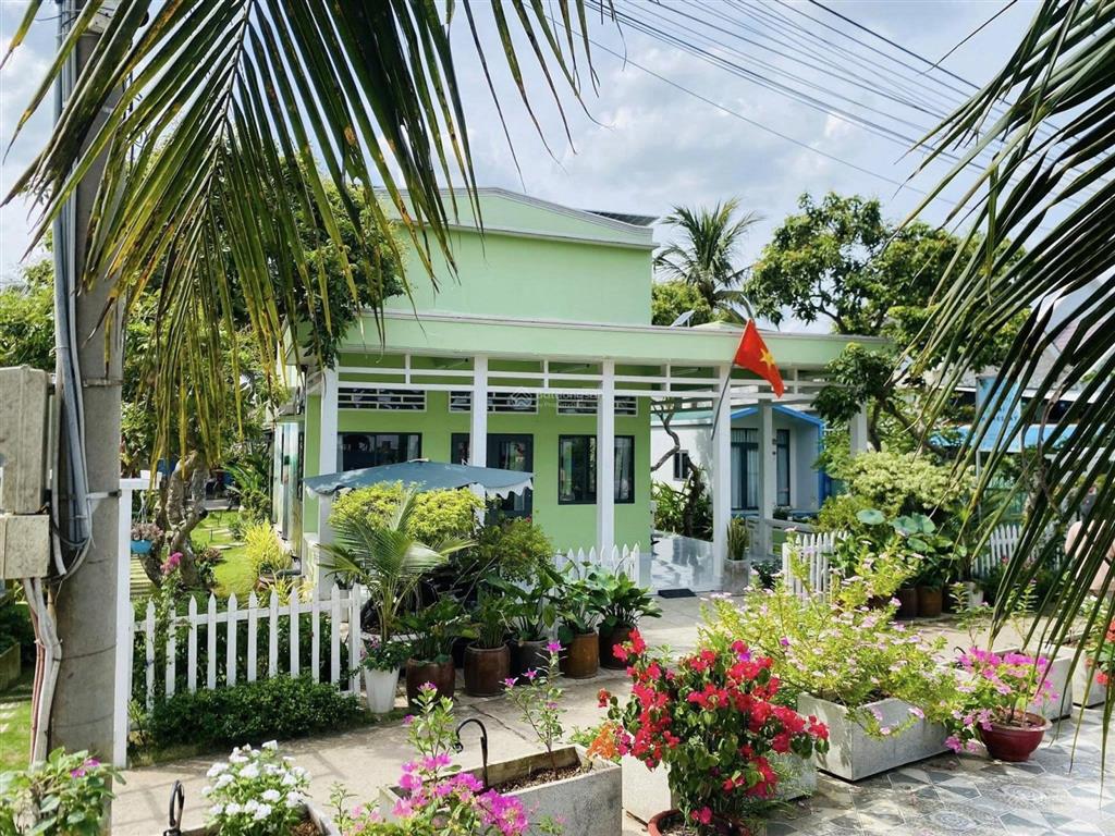 Bán khu nghỉ dưỡng view sông tại cồn phụng  bến tre, giá 7.8 tỉ