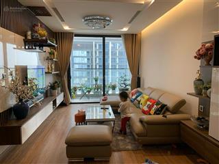 Cần bán nhanh căn 3 ngủ góc vinhomes metropolis tầng cao, có lốt oto và miễn phí dịch vụ 5 năm nữa!