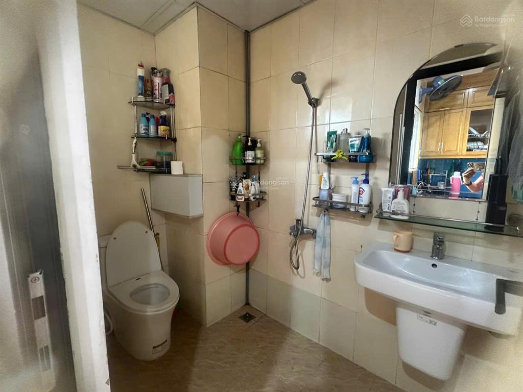 Hàng hiếm. bán căn hộ tầng trung tòa ct2 xa la 103m2, 3pn, full nt đẹp, sổ đỏ.  0378 884 ***