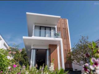 Bán villa sân vườn trung tâm thủ dầu một giá rẻ 3 pn hướng đông nam nhà biệt thự 16 tỷ