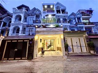 Chính chủ bán nhà đẹp vào ở ngay full nội thất đường huỳnh tấn phát 4,3x19m giá 8 tỷ 890 triệu tl.