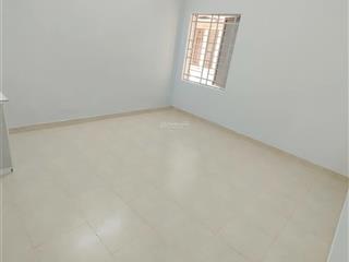 Phòng máy lạnh 25m2. đường tạ quang bửu. p4. q8