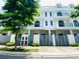 Giá tốt! nhà phố la vida vũng tàu, dt 103,6m2, xây 1t3l, giá 9 tỷ (100%). vị trí đẹp để ở và đầu tư