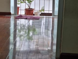 Chính chủ cho thuê căn hộ tập thể trung tự 60m2, 3 phòng + bếp + wc, gần đường pnt, 6 triệu/ tháng