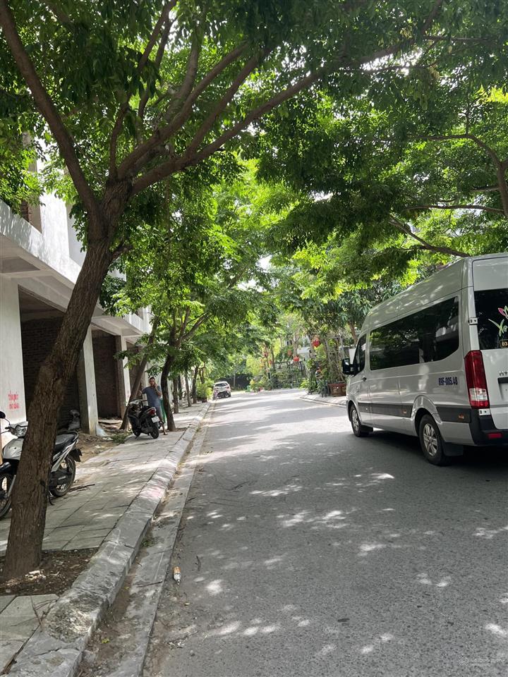 Bán căn liền kề flc sầm sơn  có sổ đỏ giá chỉ hơn 4 tỷ