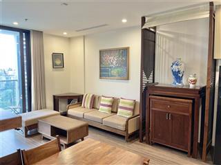 Bán ch 2pn2wc góc hai ban công đn  đb vinhomes symphony, dt 76 m2 view công viên và hồ bơi