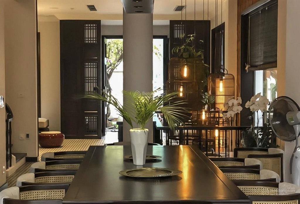 Cho thuê đơn lập 300m2 sông nội khu, view vườn hoa vinhomes riverside, 4pn, chuẩn khách sạn 5 sao