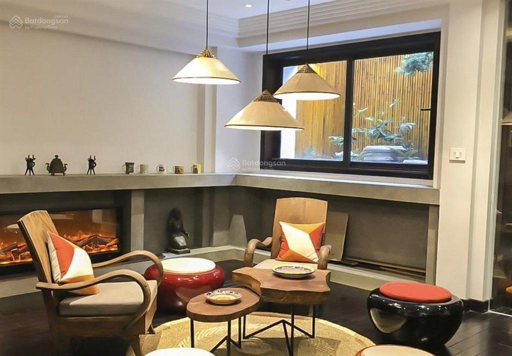 Cho thuê đơn lập 300m2 sông nội khu, view vườn hoa vinhomes riverside, 4pn, chuẩn khách sạn 5 sao