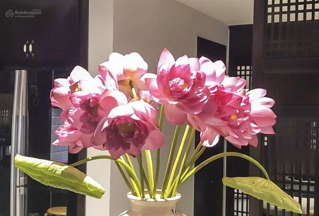 Cho thuê đơn lập 300m2 sông nội khu, view vườn hoa vinhomes riverside, 4pn, chuẩn khách sạn 5 sao