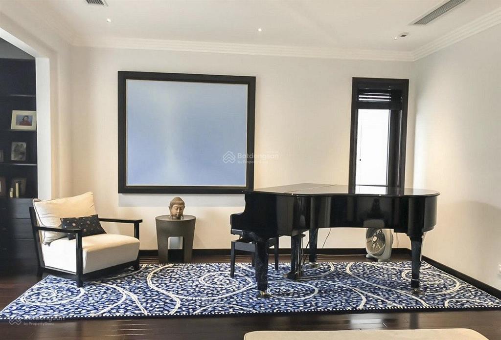 Cho thuê đơn lập 300m2 sông nội khu, view vườn hoa vinhomes riverside, 4pn, chuẩn khách sạn 5 sao