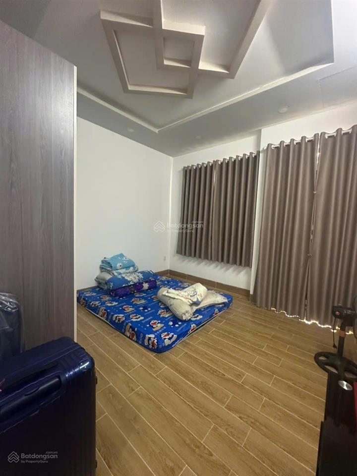 Bán nhà nguyễn cửu phú 2 mặt tiền dt 4x18,5, 3pn, 3wc, giá 4 tỷ 400tr, shr.  0931 502 ***.