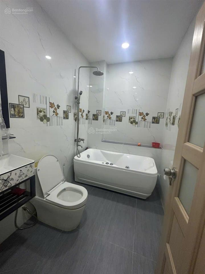 Bán nhà nguyễn cửu phú 2 mặt tiền dt 4x18,5, 3pn, 3wc, giá 4 tỷ 400tr, shr.  0931 502 ***.
