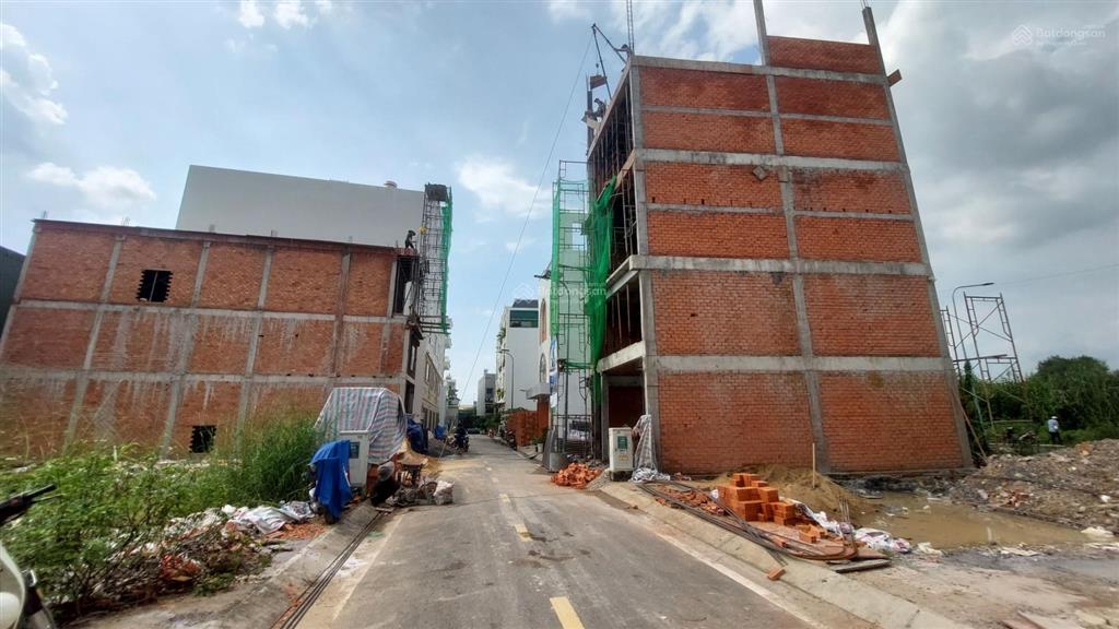 Chủ ngộp bank bán gấp đất thổ cư 4x18,5m, hẻm xe tải, sổ hồng riêng, ngay chợ tây lân, xây tự do