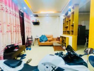 Bán gấp nhà ngõ 1150 đường láng  ngõ thông  đường ba gác xe máy tránh  diện tích 45m2 x 5 tầng
