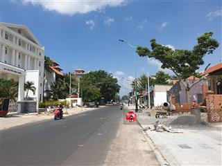 Bán 581m2 view biển mặt tiền nguyễn đình chiểu, hàm tiến