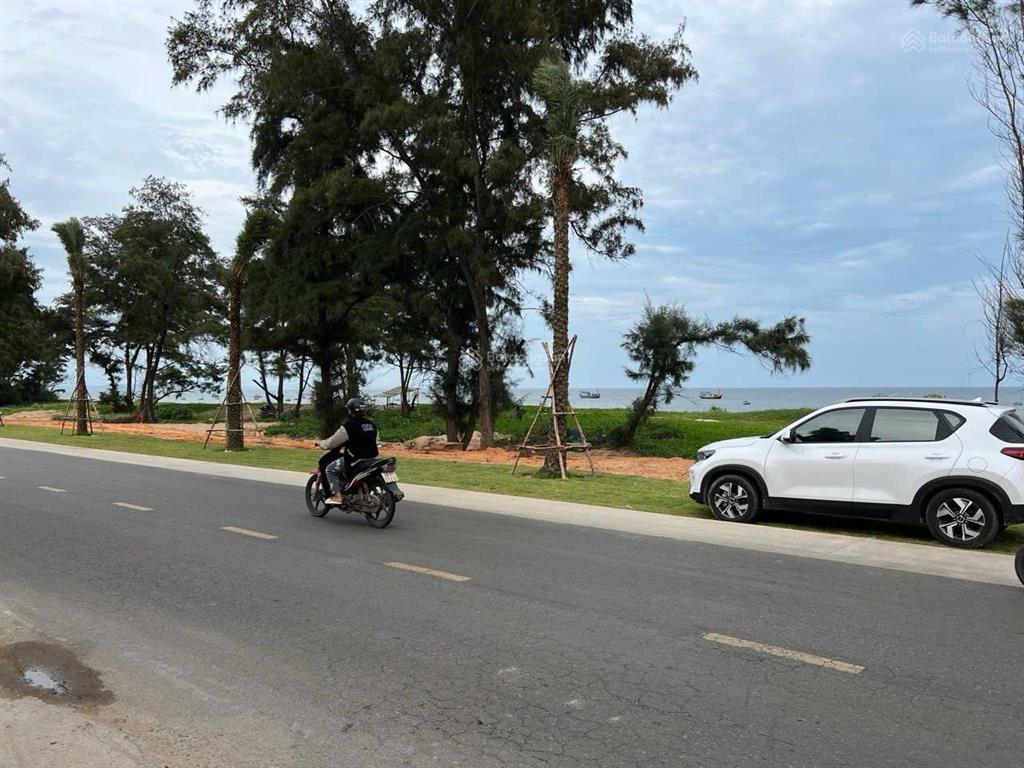 Bán 753m2 view biển mặt tiền lạc long quân, tiến thành cạnh novaworld bikini beach