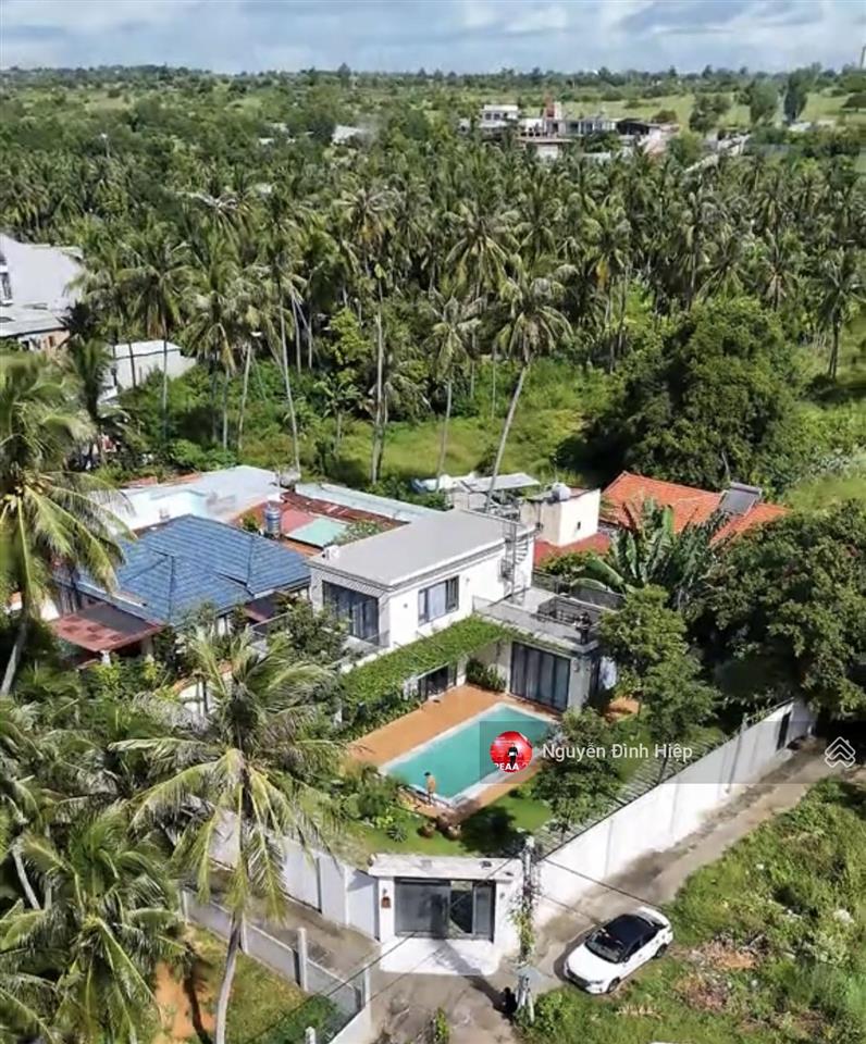 Bán villa biển 600m2 thổ cư lô góc đường nguyễn đình chiểu, hàm tiến cách biển 50m