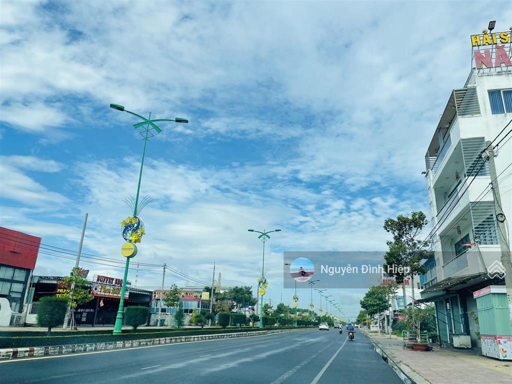 Bán 100m2 mặt tiền hùng vương trung tâm tp phan thiết