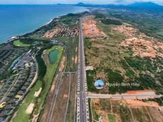 Bán 350m2 dãy b mặt tiền đường xuống biển phạm thanh tùng dự án diamond bay phan thiết
